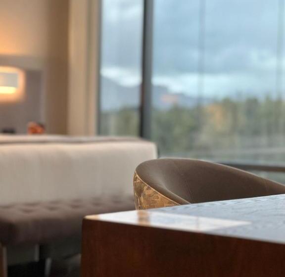 高级大房间, Sabana Park