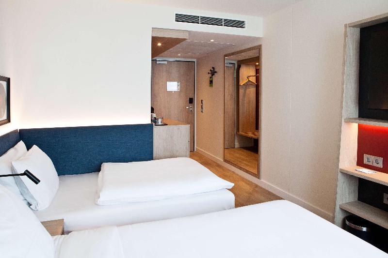 Номер Стандарт, Quality Inn & Suites