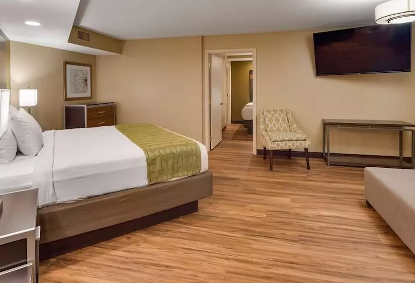 スイート, Best Western Plaza Inn