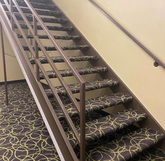 غرفة قياسية لذوى الاحتياجات الخاصة, Best Western Plus Kelly Inn