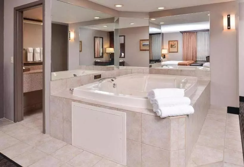 キングサイズベッドのスイートルーム, Best Western Plus Kelly Inn