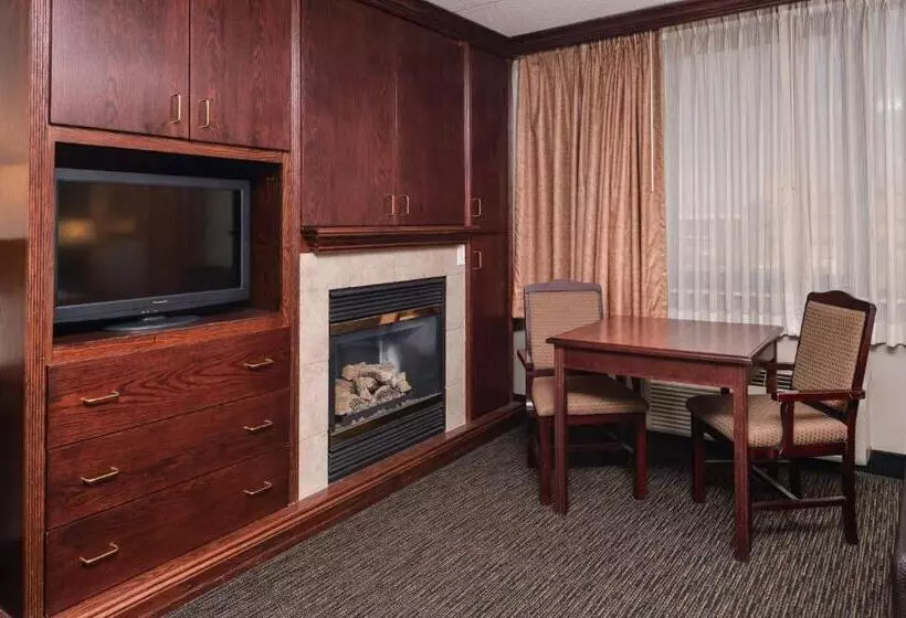 キングサイズベッドのスイートルーム, Best Western Plus Kelly Inn