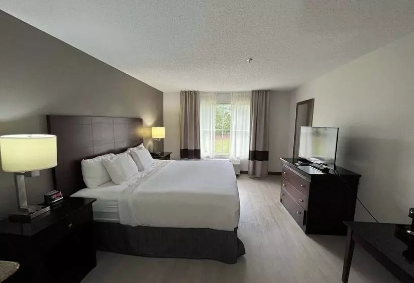 スイート, Comfort Suites Milledgeville