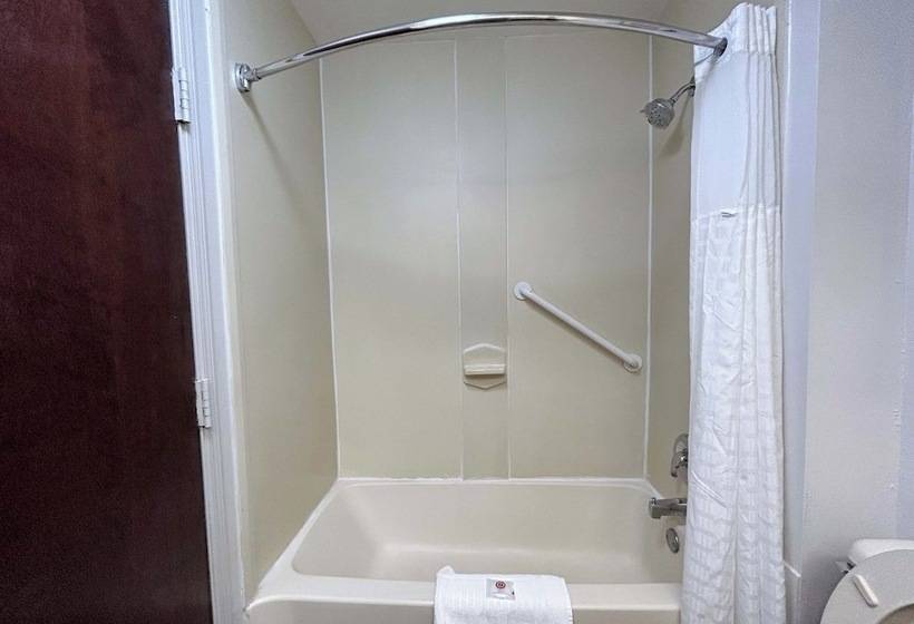 סוויטה, Comfort Suites Milledgeville