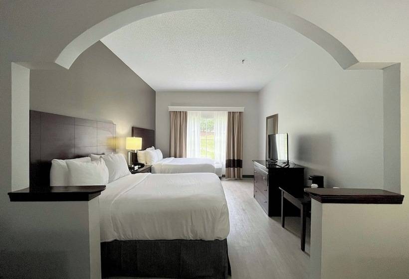 جناح, Comfort Suites Milledgeville