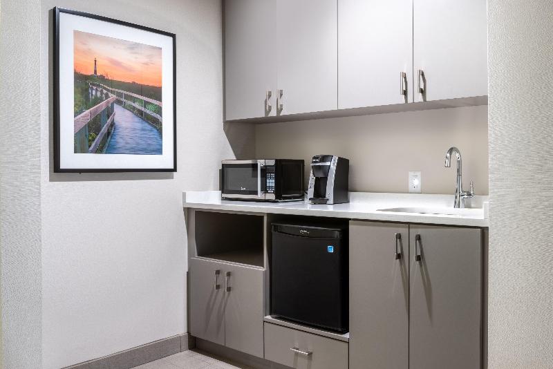 Люкс Кровать Кинг, Holiday Inn   Long Island   Islip Arpt East, An Ihg
