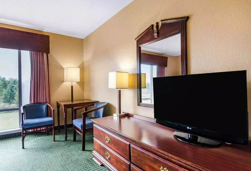 اتاق استاندارد, Quality Inn & Suites Carthage Near Precious Moments Chapel