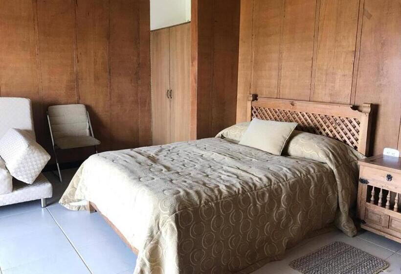 غرفة قياسية, El Camino Real