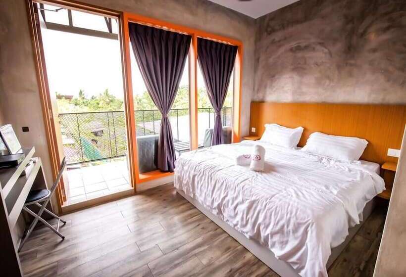 اتاق لوکس با تخت بزرگ, Rick Resort Teluk Intan