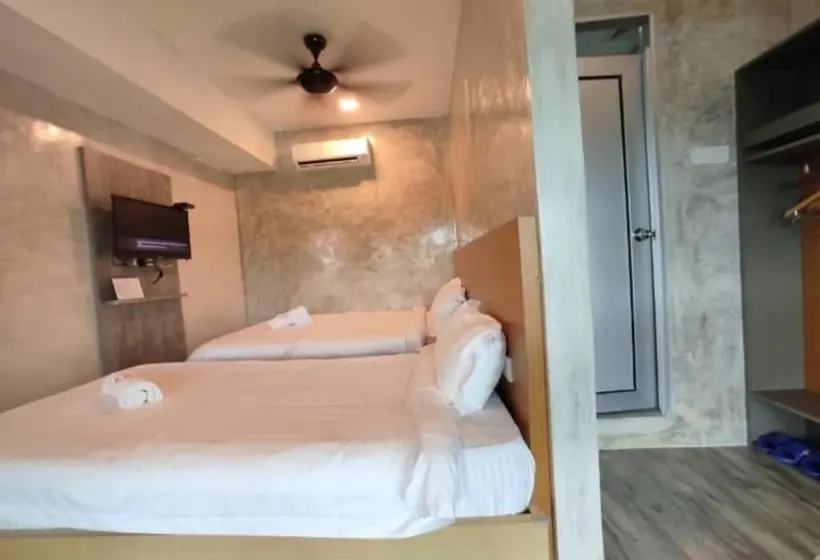 デラックストリプルルーム, Rick Resort Teluk Intan