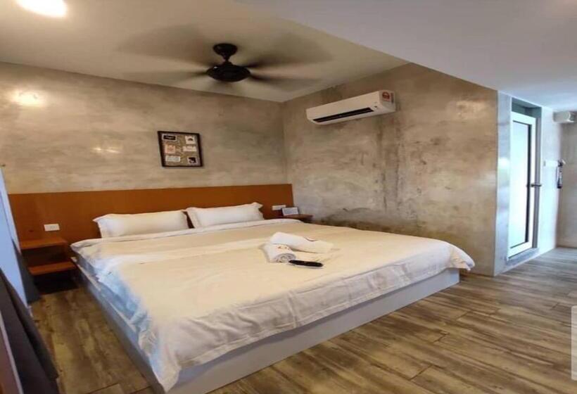 غرفة ديلوكس مزودة بشرفة, Rick Resort Teluk Intan