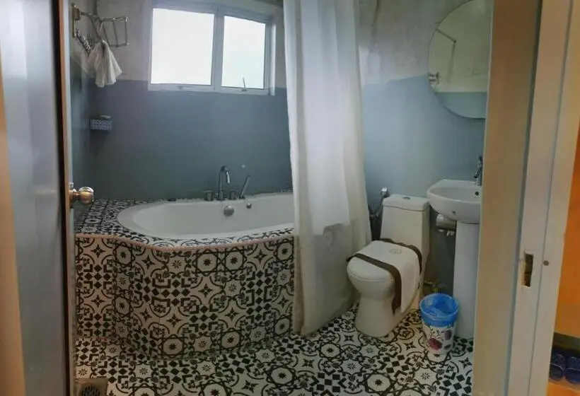 バスタブ付きスーペリアールーム, Rick Resort Teluk Intan