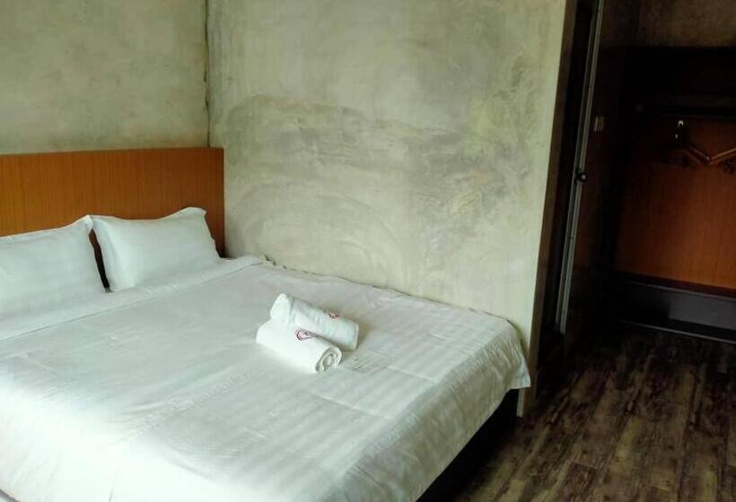 غرفة سوبيريور مزود بجاكوزى, Rick Resort Teluk Intan