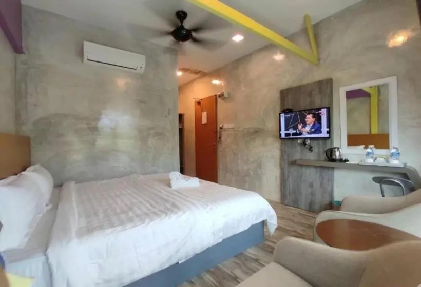 バスタブ付きスーペリアールーム, Rick Resort Teluk Intan