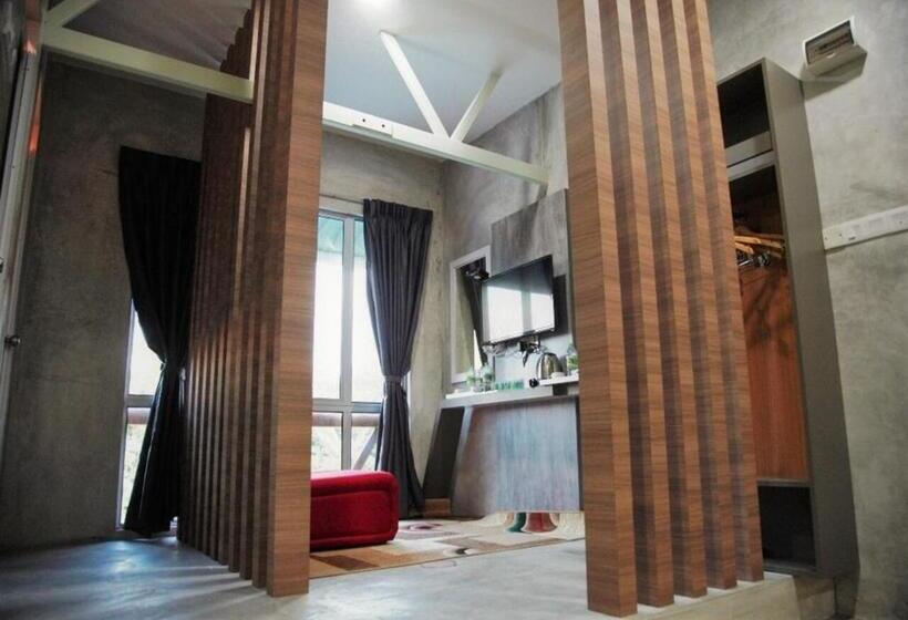 غرفة سوبيريور رباعية, Rick Resort Teluk Intan