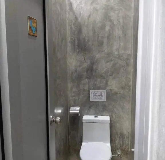 バス共有のスタンダードルーム, Rick Resort Teluk Intan