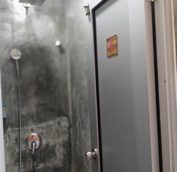 스탠다드 룸 공동 욕실, Rick Resort Teluk Intan