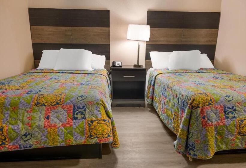 Номер Стандарт 2 Двуспальные Кровати, Knights Inn Grand Rapids East Airport