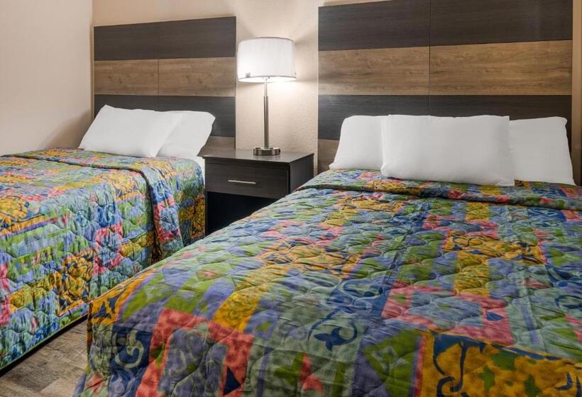 Номер Стандарт 2 Двуспальные Кровати, Knights Inn Grand Rapids East Airport