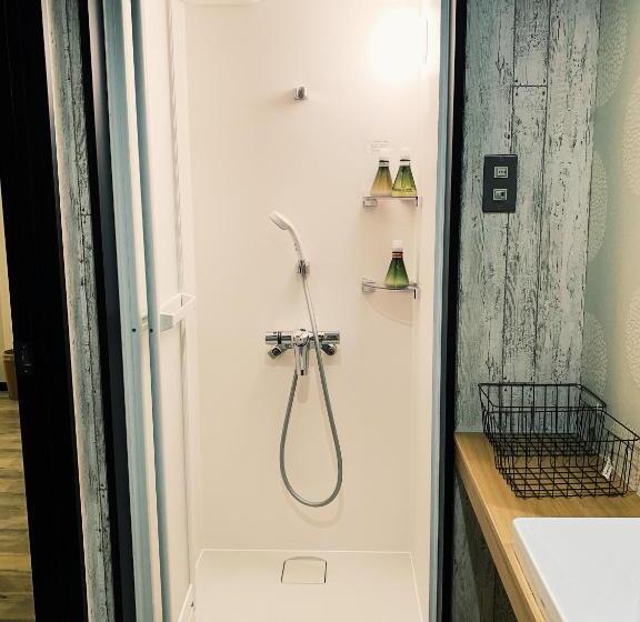 Quarto standard, Capsule Inn Shizuoka