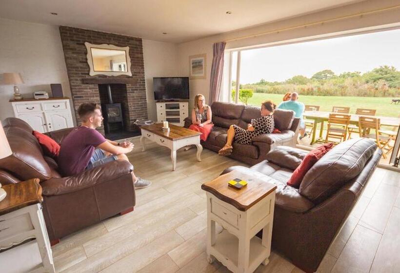 סוויטה משפחתית, The Bay Filey