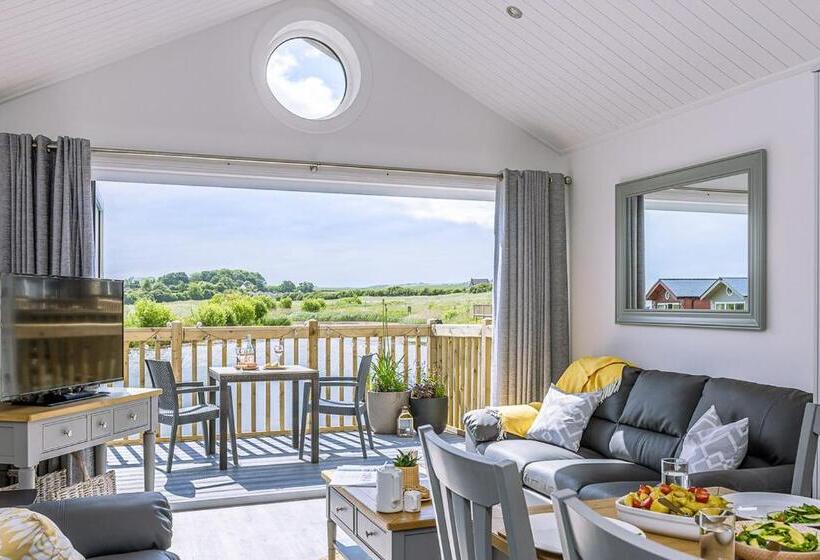 חדר משפחתי, The Bay Filey