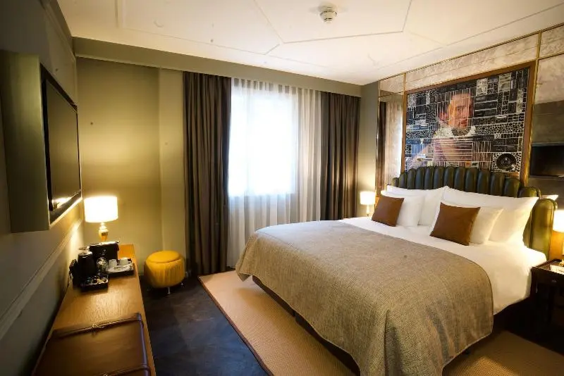 Standard Room Adapted for people with reduced mobility, The Collector