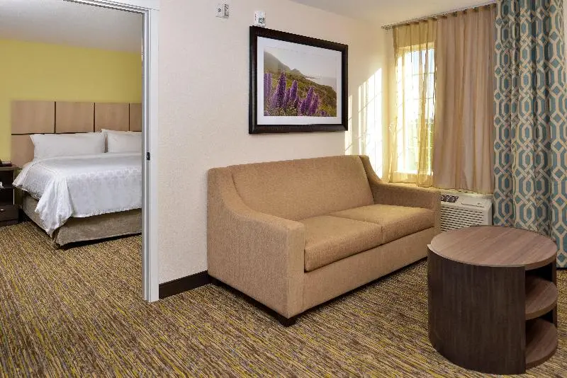 キングサイズベッドのスイートルーム, Candlewood Suites   Lodi, An Ihg