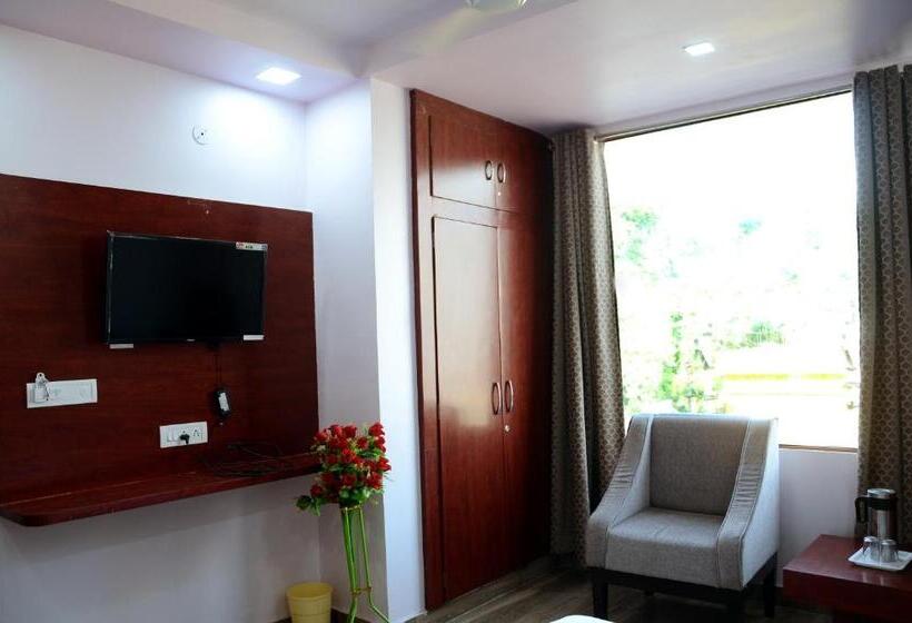 带大床的复式套间, Meera Mahal