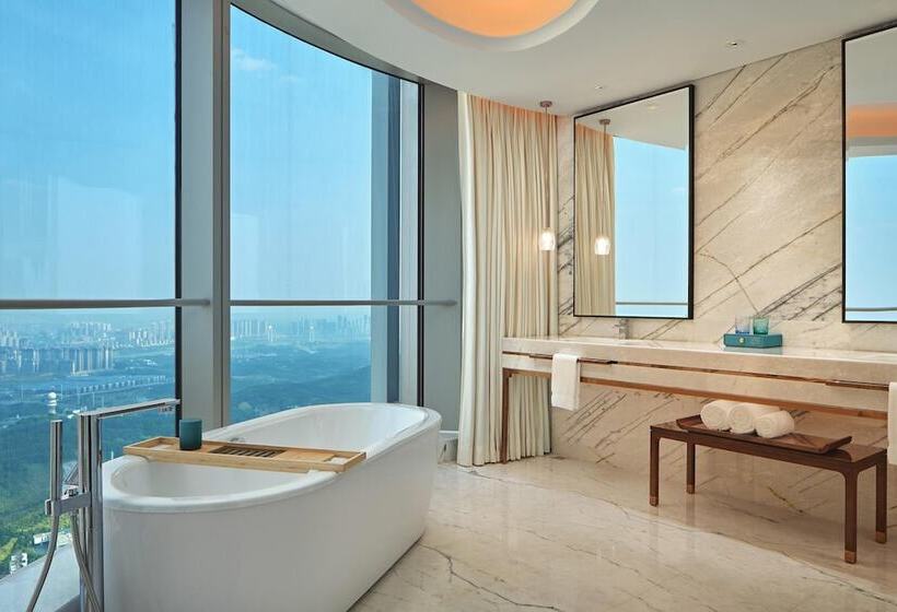Номер Стандарт 2 Двуспальные Кровати, Na Lotus Hotel, A Luxury Collection Hotel, Nanning
