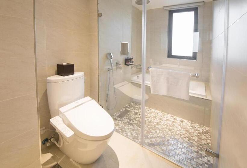 اتاق سوپریور, He Jia