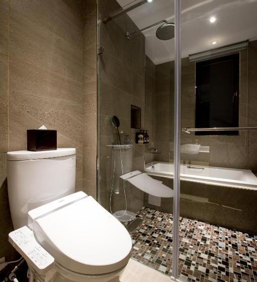 اتاق لوکس, He Jia