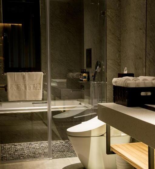 اتاق لوکس چهار تخته, He Jia