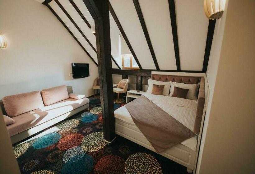 디럭스 룸, Marabella