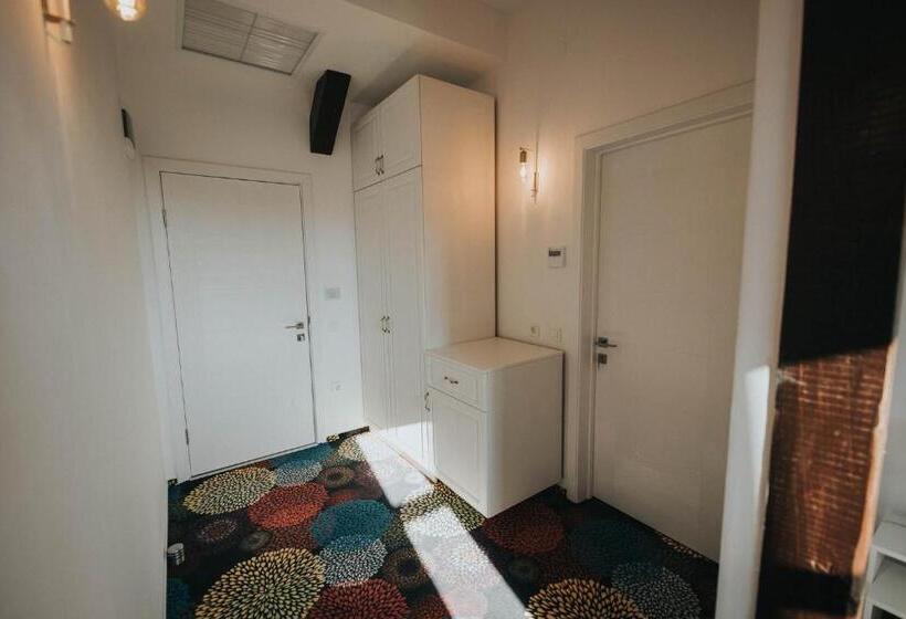 스탠다드 룸, Marabella