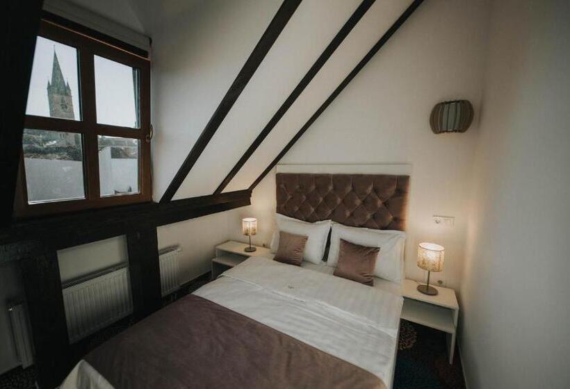 스탠다드 룸, Marabella