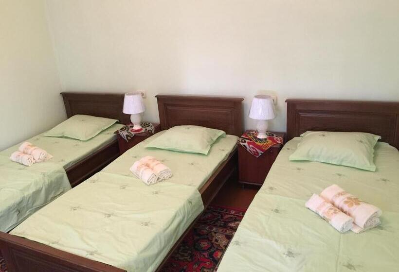 غرفة قياسية ثلاثية, Munis