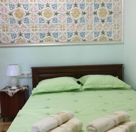 غرفة ديلوكس, Munis