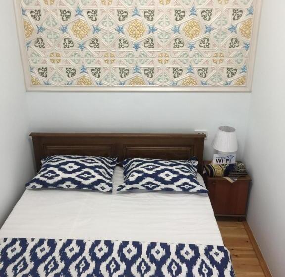 غرفة ديلوكس فردية, Munis