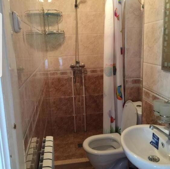 غرفة ديلوكس, Munis