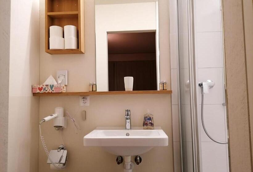 スーペリアールーム, Easy Living Buholz Hoch 12