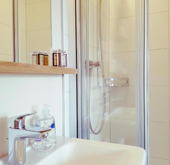 スーペリアールーム, Easy Living Buholz Hoch 12