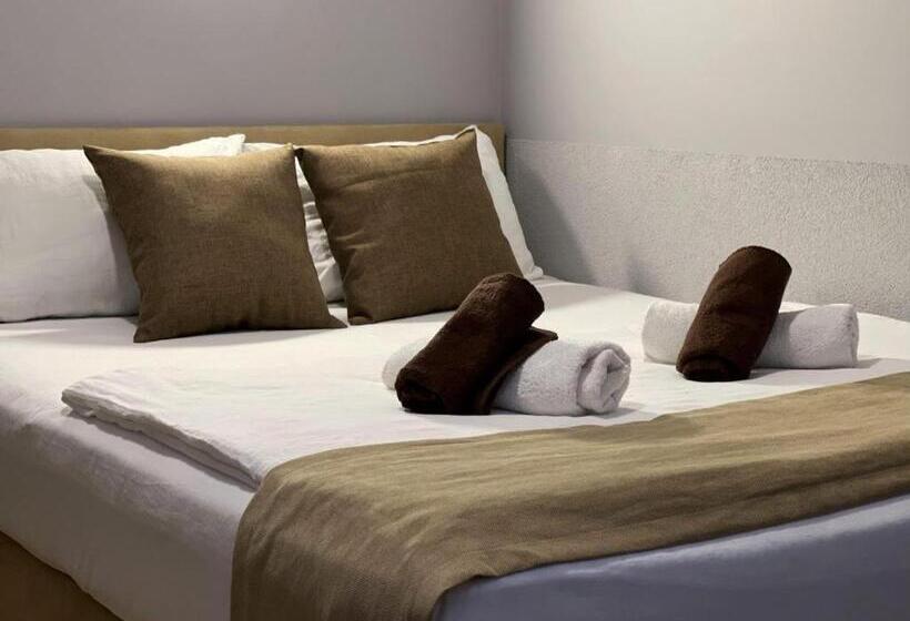 اتاق استاندارد با تخت بزرگ, Garni Ideal