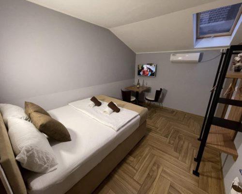 اتاق استاندارد با تخت بزرگ, Garni Ideal