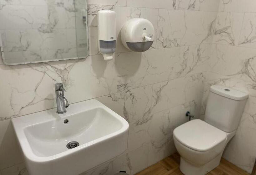 اتاق استاندارد با تخت بزرگ, Garni Ideal