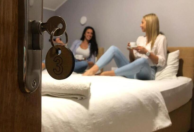 اتاق لوکس, Garni Ideal