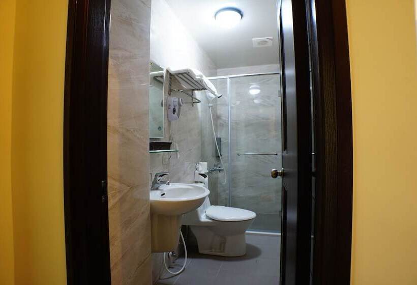 اتاق استاندارد چهار تخته, Warm B&b
