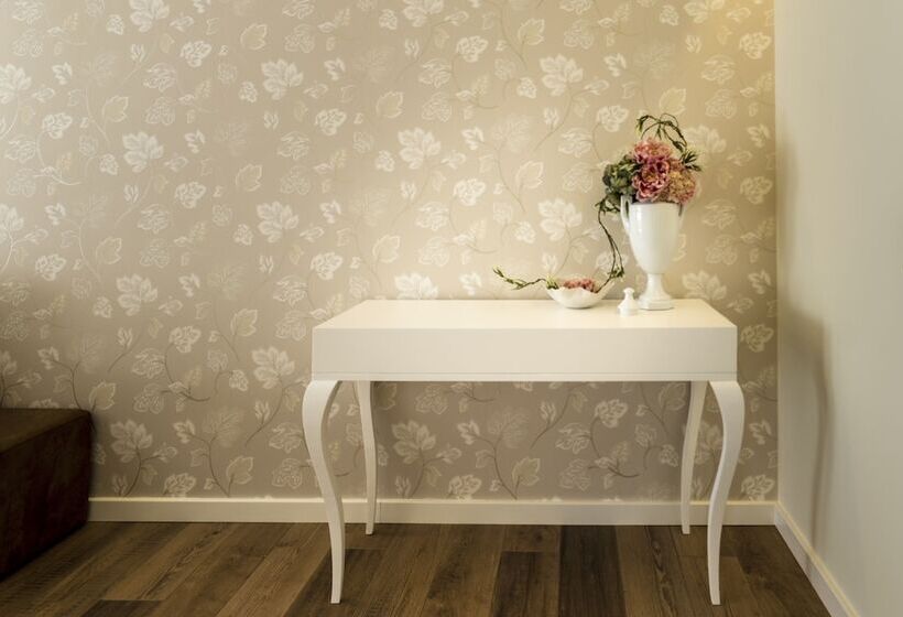 جناح, Terrace Serra