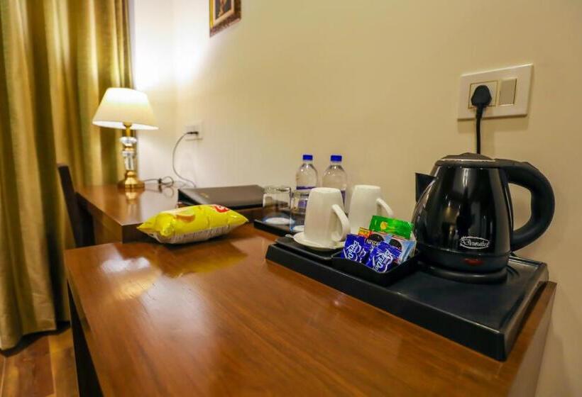 Classic Room with Views, The Retreat Mashobra, Shimla