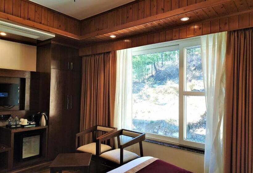 Classic Room with Views, The Retreat Mashobra, Shimla